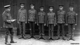 Soldados adolescentes (Foto: Getty)