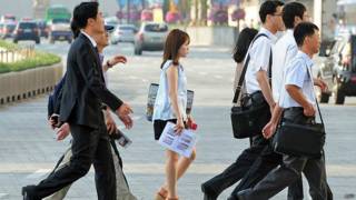 south_korea_working_woman