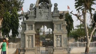 गुरु द्रोण का मंदिर