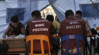 Сотрудники ФМС России регистрируют беженцев с востока Украины