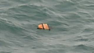 印尼搜救飛機在爪哇海發現的懷疑亞航飛機殘骸(30/12/2014)