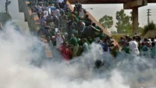 Bamwe muri abo bana bahumekaga bibagoye kubera ibyo byuka