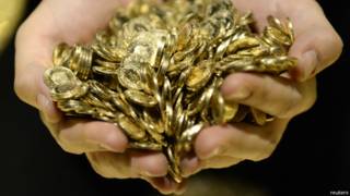 Monedas de oro