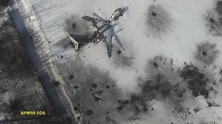 Isanamu ifatiye mu kirere yerekana ingene ikibuga c'indege c'i Donetsk cononekaye