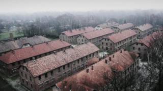 Inkambi ya Auschwitz aho abantu barenga umuriyoni, bagizwe ahanini n'Abayahudi, bagandaguriwe n'Abanazi