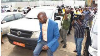Bob Rugurika yari ashinjwa ubufatanyacyaha mu iyicwa ry'ababikira b'abataliyani.