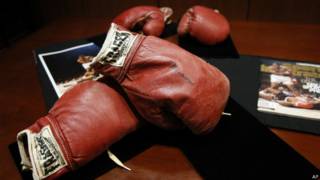 Guantes de Ali y Liston