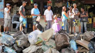 Petare entre basura