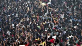 भीड़ ने बलात्कार के एक अभियुक्त को पीट-पीटकर मार डाला