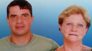 Rodrigo Gularte con su madre, Clarisse.