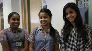 स्कूली छात्राएं