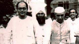 पंडित नेहरू के साथ सुभाष चंद्र बोस.
