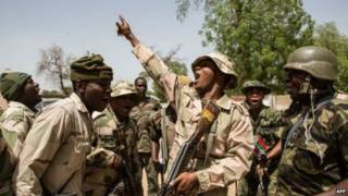Militares da Nigéria (Foto: AFP)