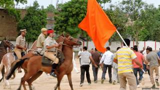allahabad_police_mock_drill_riot