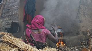 अनाज बैंक की वजह से रोज़ मिलता है खाना