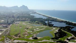 Campo de golf olímpico en construcción en Río de Janeiro, Brasil.