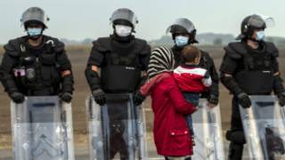 _migrant_police_hungary