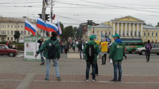 Агитаторы разных партий на костромской "сковородке"