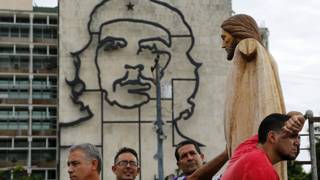 Cristo en la plaza de la revolución