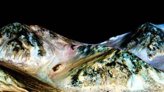As evidências que fazem a Nasa acreditar que exista água em Marte