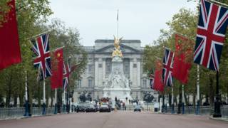 伦敦白金汉宫前林荫路上的中英两国国旗(18/10/2015)