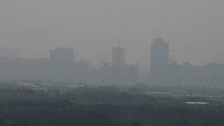台湾西部周一(9日)13个测站测得PM2.5浓度达到最高值“紫色”甚至超标