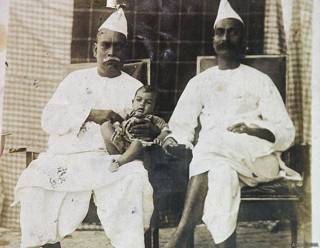 अपने भाई महेंद्र प्रसाद के साथ डॉ राजेंद्र प्रसाद