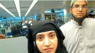 Syed Rizwan Farook, sağda və onun həyat yoldaşı Tashfeen Malik, dekabr ayında 14 nəfəri qətlə yetirib