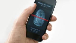 заблокированный iPhone