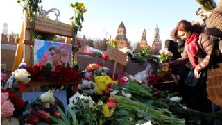 Цветы на месте гибели Бориса Немцова