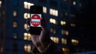 Акция протеста сторонников Apple