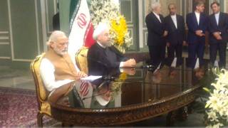 प्रधानमंत्री नरेंद्र मोदी और ईरान के राष्ट्रपति हसन रूहानी.