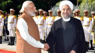 नरेंद्र मोदी और हसन रूहानी.