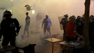 Английские фанаты уже подрались с полицией
