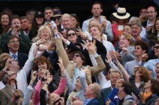 british_crowd