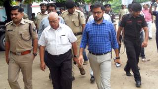 गोपालगंज के प्रशासनिक अधिकारी