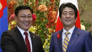 日本首相安倍晋三与蒙古总理额尔登巴特