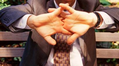 Realmente Crujirse Los Dedos Da Artritis Bbc News Mundo