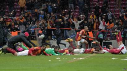 Galatasaray In Rakibi Chelsea Bbc News Turkce