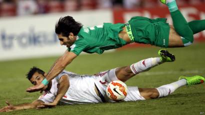 الامارات تفوز على العراق 3 2 وتحرز المركز الثالث بكأس آسيا Bbc News Arabic