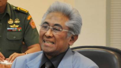 Adnan Buyung Nasution Dimakamkan Di Tpu Tanah Kusir Bbc News Indonesia