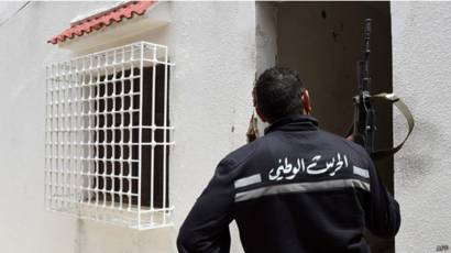 مقتل 4 مسلحين و 4 من رجال الشرطة في عملية امنية جنوبي تونس Bbc News Arabic