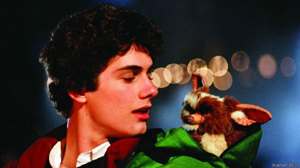 https://ichef.bbci.co.uk/news/ws/590/amz/worldservice/live/assets/images/2014/10/23/141023190331_gremlins_624x351_warnerbros.jpg