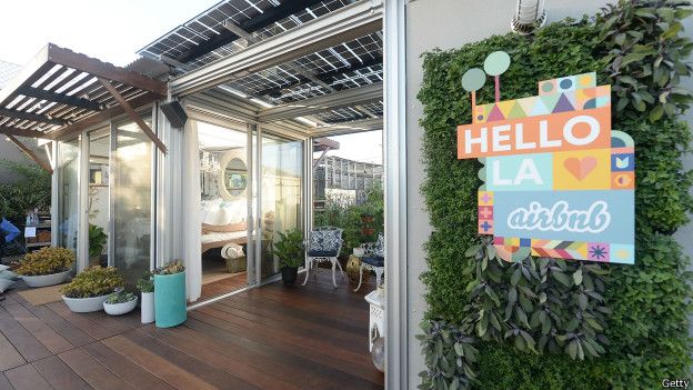 Una exhibiciÃ³n de Airbnb en California