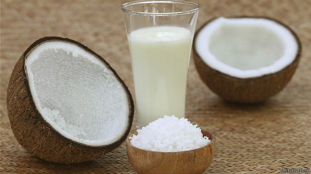 Cafe con aceite de coco en ayunas