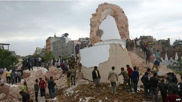 http://ichef.bbci.co.uk/news/ws/624/amz/worldservice/live/assets/images/2015/04/25/150425092005_nepal_earthquake_624x351_afp_nocredit.jpg