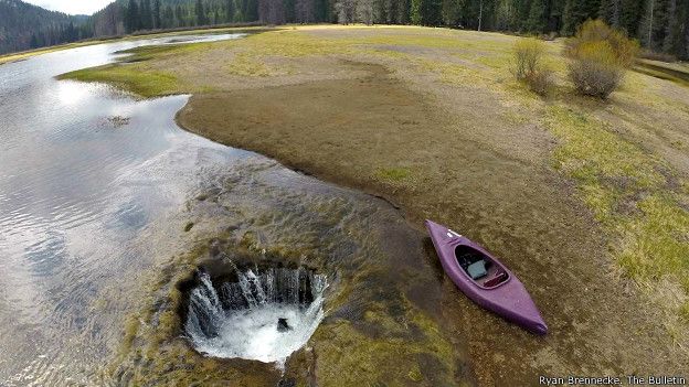 El lago perdido de Oregón estña desapareciendo por un misterioso agujero