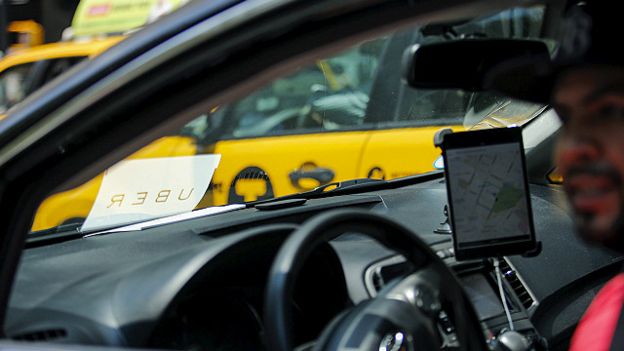 Uber actualmente está presente en 63 países alrededor del mundo. Conductor de Uber