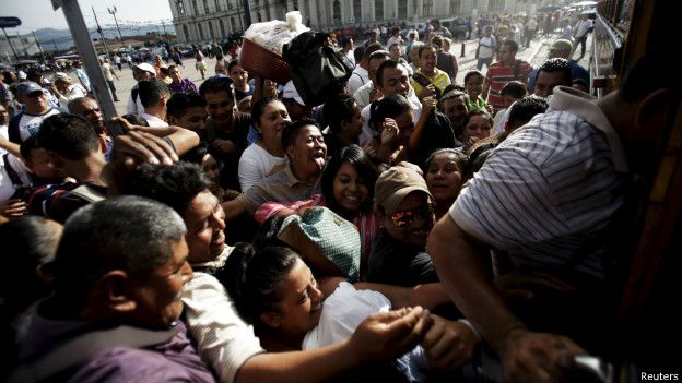 Paro forzado de transporte en El Salvador