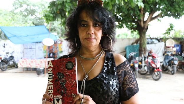 Escritora brasileña Raquel de Oliveira